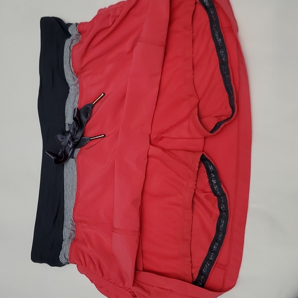 Lululemon Run Energy Skirt size 6 hot pink - Picture 5 of 6